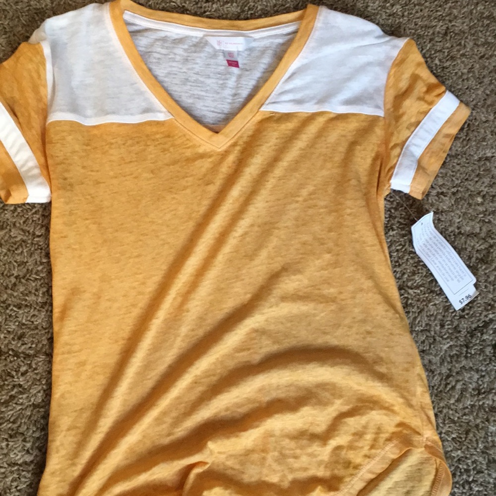 Yellow t shirt